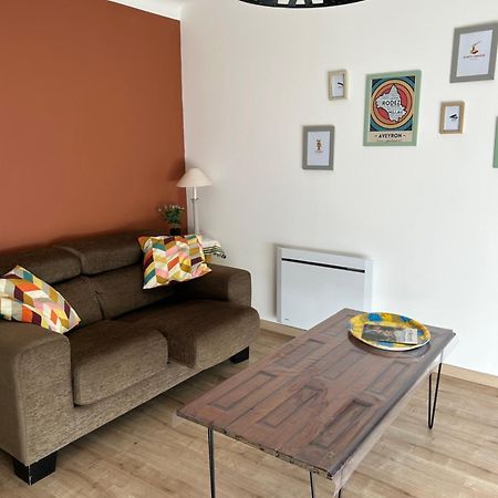 Ferienwohnung Les Plantades Aveyronnaises Saint-Georges-de-Luzençon Exterior foto
