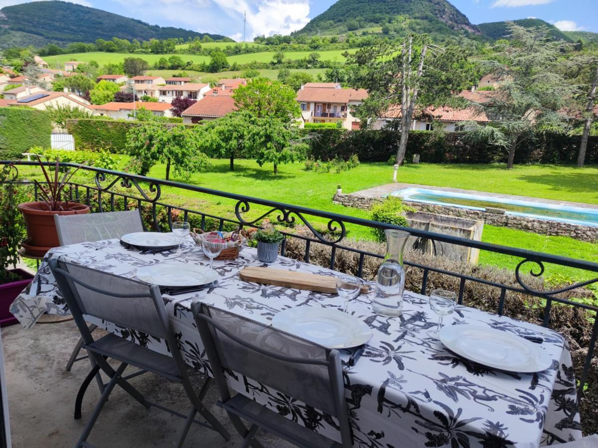 Ferienwohnung Les Plantades Aveyronnaises Saint-Georges-de-Luzençon Exterior foto